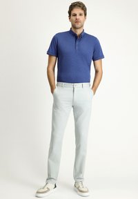 Костюмные брюки