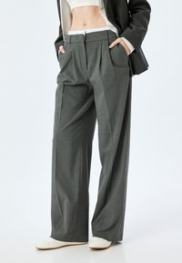 Широкие брюки