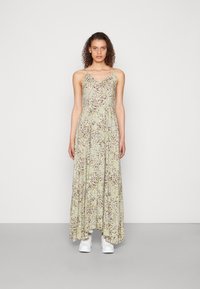 Длинное платье