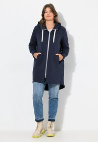 Толстовка Толстовка