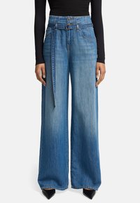 Широкие брюки