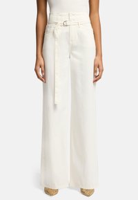 Широкие брюки Широкие брюки