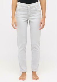 Узкие джинсы Узкие джинсы