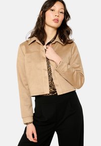 Короткая куртка