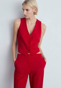 Короткая куртка