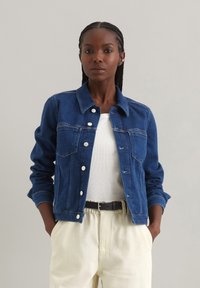 Джинсовая куртка Джинсовая куртка