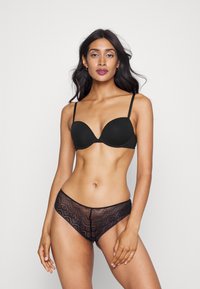 Бюстгальтер на косточках