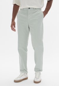 Вельветовые брюки