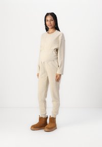 Брюки Брюки