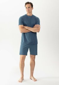 Пижама с шортами