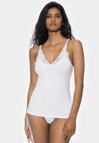 Топ на бретельках