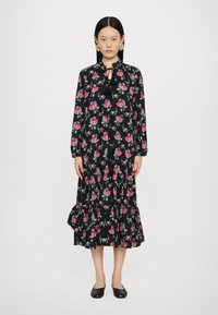 Летнее платье