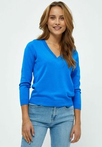 Пуловер с рукавом три четверти