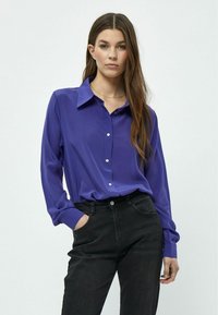 Шелковая блузка