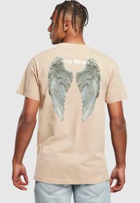 Футболка Футболка