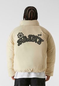 Зимняя куртка