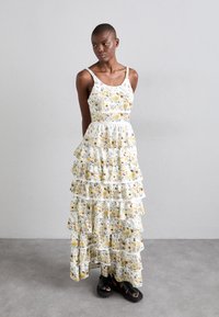 Пляжное платье