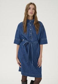 Джинсовое платье