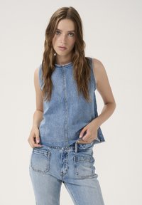 Джинсовая блузка