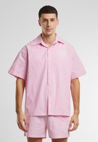 Рубашка с коротким рукавом Рубашка с коротким рукавом