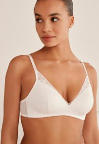 Бюстгальтер