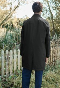 Куртка-дождевик