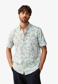 Рубашка с коротким рукавом