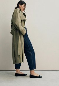 Спортивные балетки