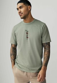 Футболка Футболка