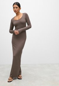 Платье макси