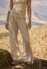 Широкие брюки