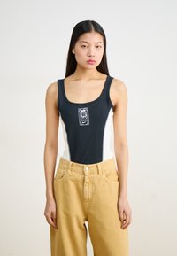 Майка-борцовка