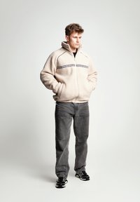 Флисовая куртка