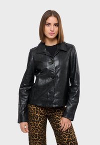 Кожаная куртка Кожаная куртка