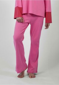 Спортивные штаны