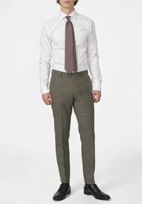 Костюмные брюки