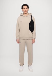 Спортивные штаны Спортивные штаны