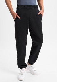 Спортивные штаны Спортивные штаны