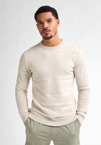 Пуловер Пуловер