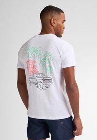 Футболка Футболка