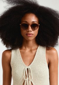 Солнечные очки