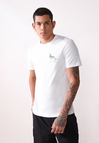 Футболка Футболка