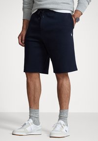 Шорты Шорты