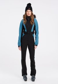 Спортивная куртка