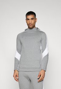 Спортивная кофта