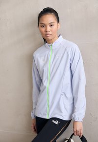 Спортивная куртка Спортивная куртка