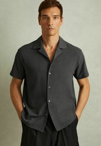 Рубашка с коротким рукавом Рубашка с коротким рукавом