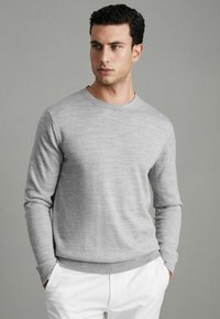 Пуловер Пуловер