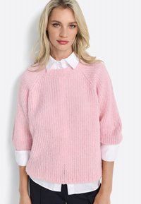 Пуловер с рукавом три четверти