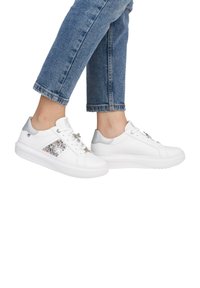 Сникерсы Сникерсы